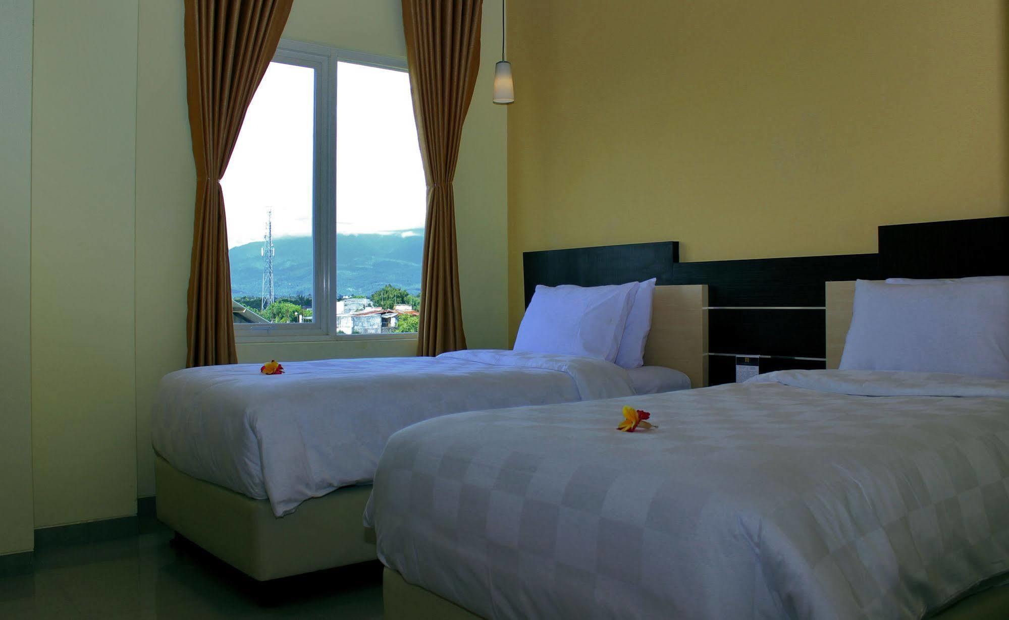 M Hotel Mataram Exterior foto