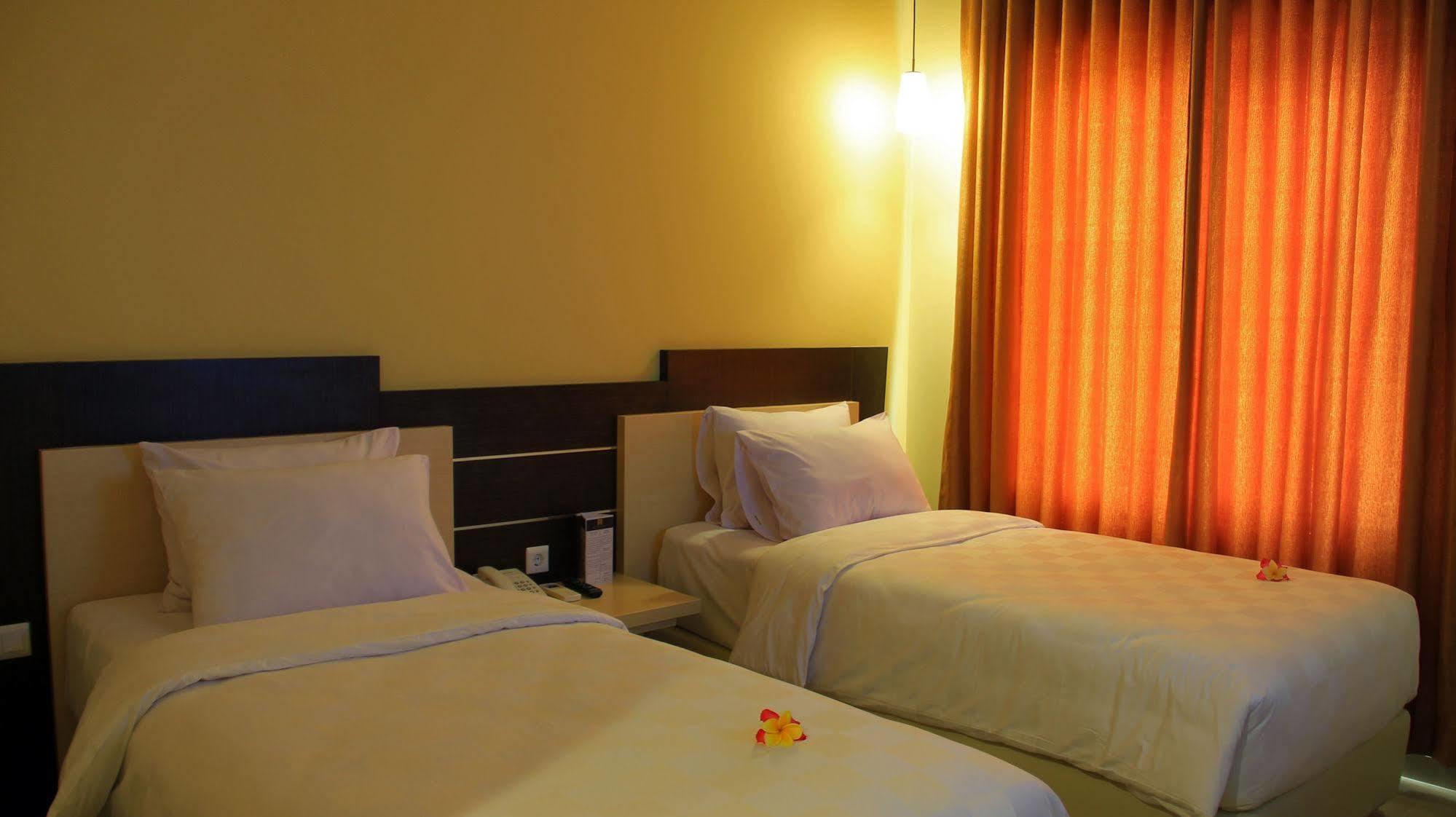 M Hotel Mataram Exterior foto
