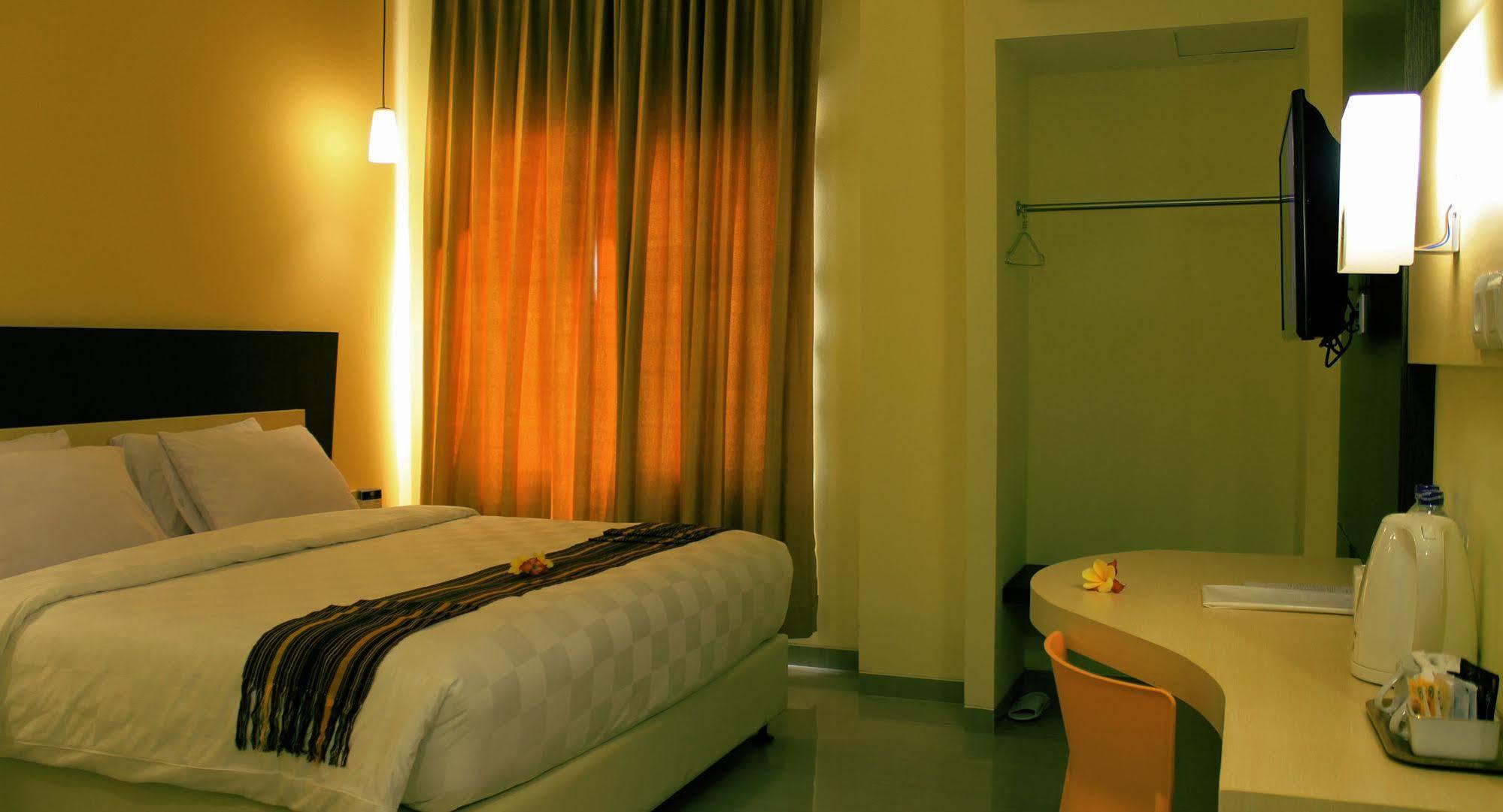 M Hotel Mataram Exterior foto